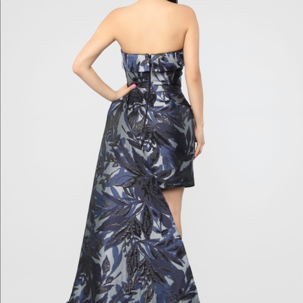 Dress - Picture 2 of 4
